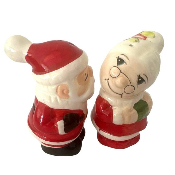 Christmas Kissing Santa Claus & Mrs. Claus salt & pepper shakers mint condition - Picture 2 of 3
